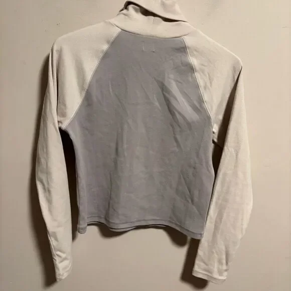 Aritzia Sunday Best Colorblock Turtle Neck Long Sleeve Crop T-Shirt- Size Large - Picture 3 of 8